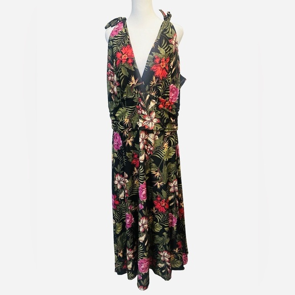 VENUS Dresses & Skirts - NWOT Tropical Halter Maxi Dress Floral Vacay Resort Sexy Feminine 1X Boho Chic
